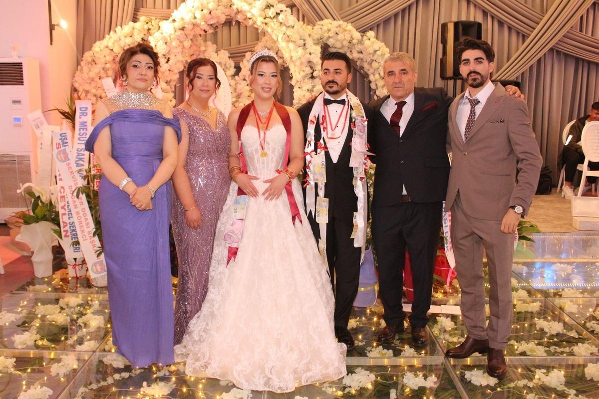 Bu nikah sosyal medyada gündem oldu! Çift tam 15 şahit seçti 1
