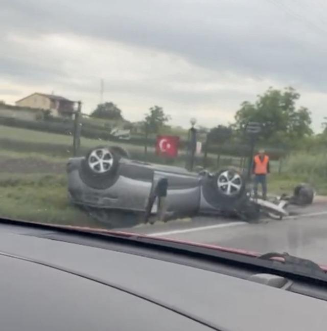 Takla atan otomobilin s&uuml;r&uuml;c&uuml;s&uuml; yaralandı 2