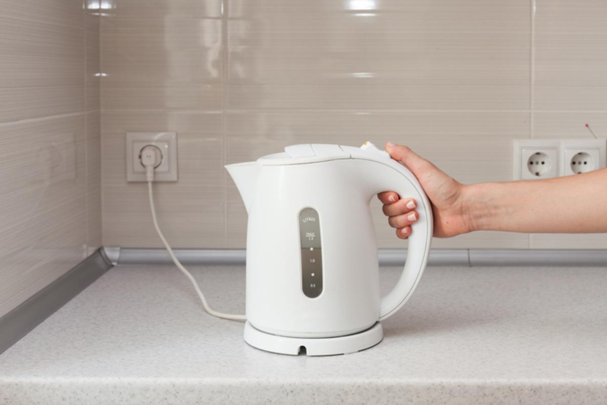 Mutfağında kettle kullananlara k&ouml;t&uuml; haber! Aile hekimi tehlikeyi a&ccedil;ıkladı 2