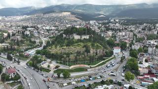 Depremde zarar gören Kahramanmaraş Kalesi'nde restorasyon çalışmaları sürüyor