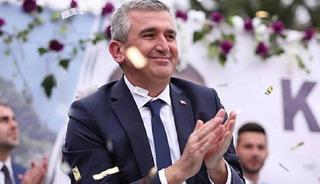 Ak&ccedil;akoca Belediye Başkanı Albayrak "irtikap" su&ccedil;undan g&ouml;zaltına alındı