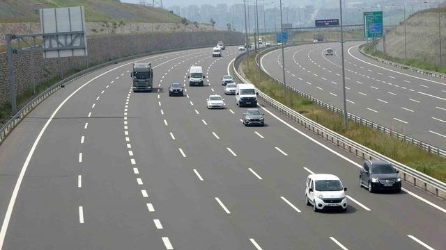 Kocaeli’de otoyollarda bayram tatili öncesi sakinlik yaşanıyor