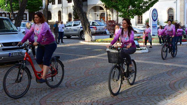 Mor pedallar, 'Türk Kadınının Zaferi' için çevrilecek