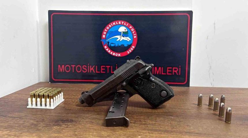 Karab&uuml;k&rsquo;te asayiş uygulamalarında 43 aranan şahıs yakalandı