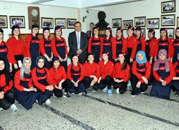 Kız öğrencilerin geleceğine yatırım