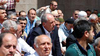 Muharrem İnce, Hacı Bayram Veli türbesinde: 'Rüyamda seni gördüm kazanacaksın'