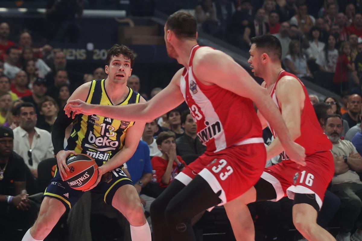 Fenerbahçe Beko, Euroleague final four yarı finalinde Olympiakos a kaybetti! 2