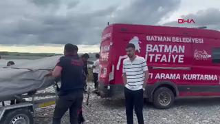 Batman Çayı’nda mahsur kaldılar! Ekipler kurtardı