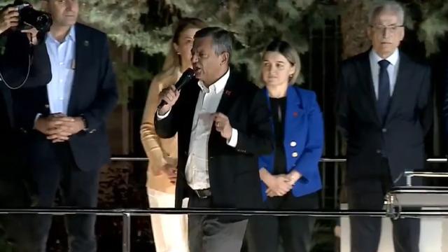 Özgür Özel, Kılıçdaroğlu'yla görüşmesini anlattı! Boynumun borcudur diyerek duyurdu