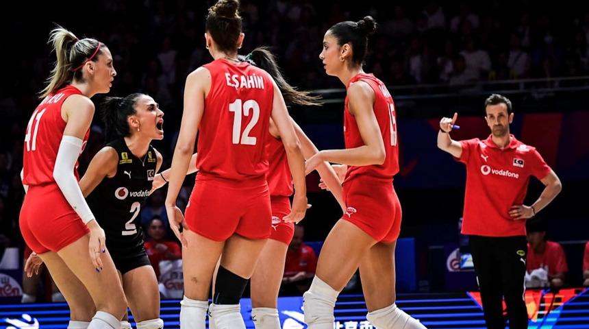 A Milli Kadın Voleybol Takımı, Polonya&rsquo;yı 3-2 mağlup etti