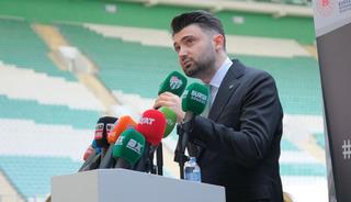 Bursaspor bor&ccedil; y&uuml;k&uuml;nden kurtuldu: Ali Ay, 700 milyon TL&rsquo;den vazge&ccedil;ti