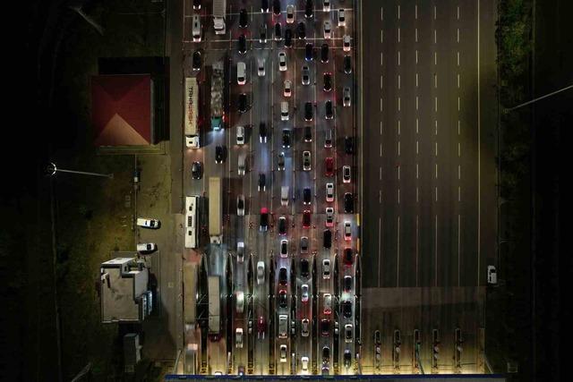 Bayram göçü başladı: Otoyolların kesişim noktasında trafik durdu 7