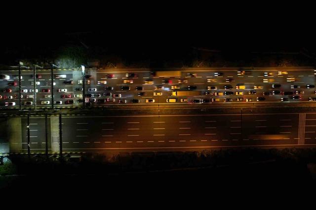 Bayram göçü başladı: Otoyolların kesişim noktasında trafik durdu 6
