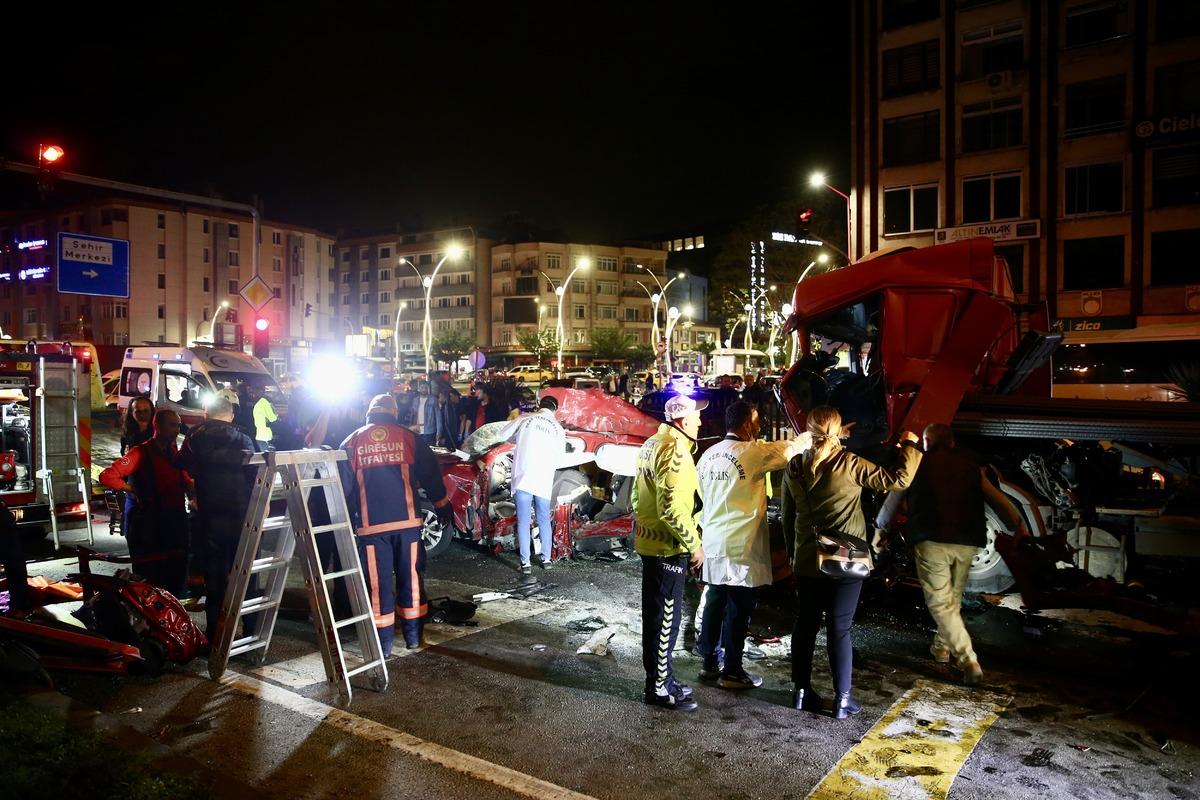 Giresun’dan katliam gibi kaza! 5 kişi öldü, 6 yaralı var 1