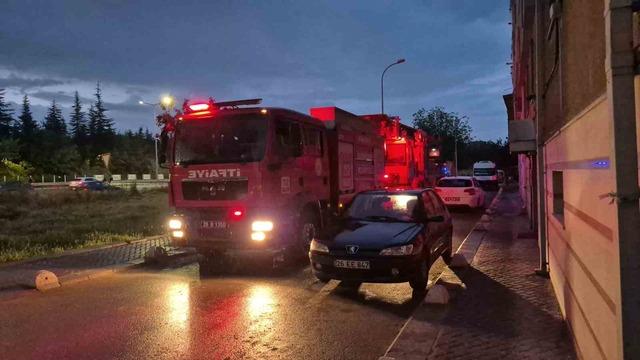Aspiratör kaynaklı çıkan yangına itfaiye müdahale etti 1