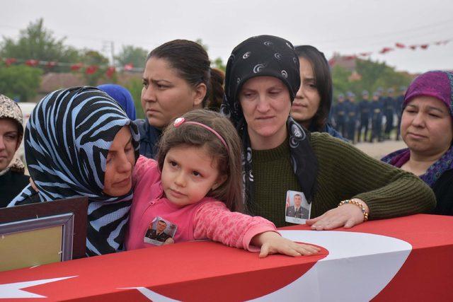 Afrin şehidi Astsubay, Balıkesir'de son yolculuğuna uğurlandı