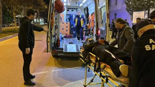 Kütahya'da 'yan bakma' kavgası; 2 yaralı