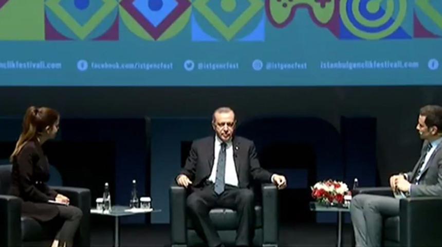 Gen&ccedil;ler Erdoğan'a sordu: Siyasetle uğraşmasanız ne iş yapmak isterdiniz?