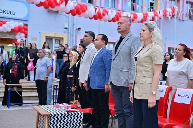 Konyaaltı İlkokulu&rsquo;ndan renkli halk oyunları şenliği 3