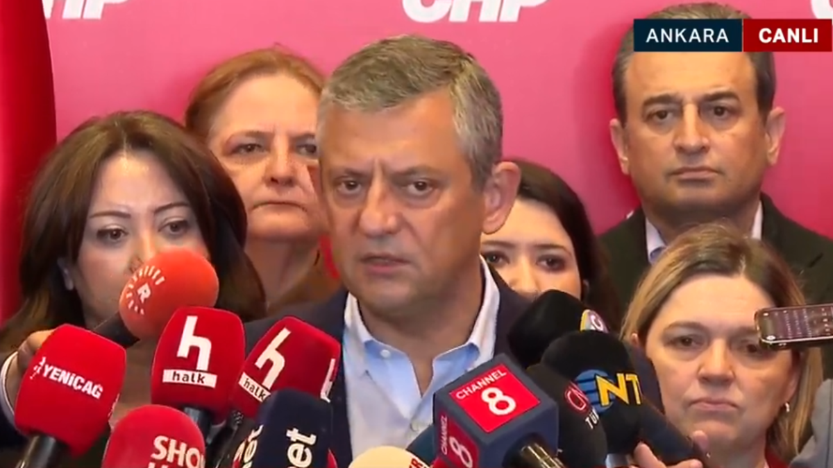 Özel'den 'Uzlaşı yok!' mesajı: 40 gün içinde kurultay toplanmalı