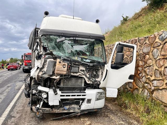 Manisa’da zincirleme kaza: 5 araç birbirine girdi, 8 yaralı! 1 kişi gözaltında 3