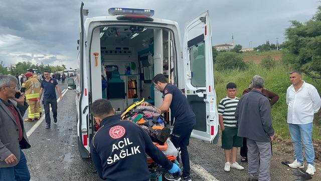 Manisa’da zincirleme kaza: 5 araç birbirine girdi, 8 yaralı! 1 kişi gözaltında 1