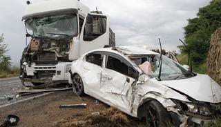 Zincirleme trafik kazası! Yaralılar var: 1 kişi g&ouml;zaltında
