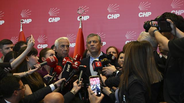 SON DAKİKA | Özgür Özel'den 'Uzlaşı yok!' mesajı: 40 gün içinde kurultay toplanmalı