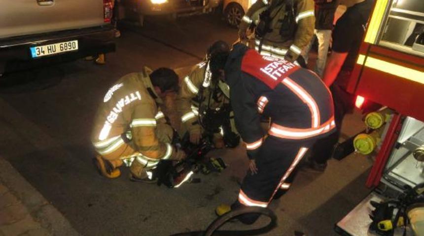 İstanbul Kartal'da yangın paniği: Çok sayıda kişi hastaneye kaldırıldı