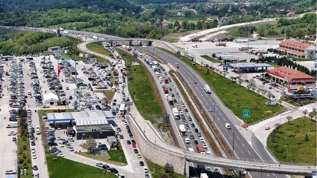 Bayramı tatili trafiği başladı: Bolu geçişinde yoğunluk arttı
