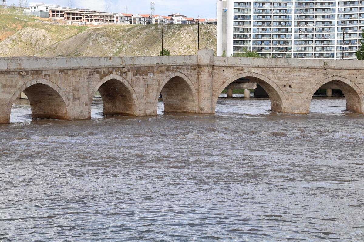 Selçuklu köprüsü 8 asırdır dimdik ayakta! 3