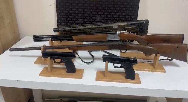 İş insanlarına zorla çek imzalattıran şebekeye Organize Polisi’nden darbe 3