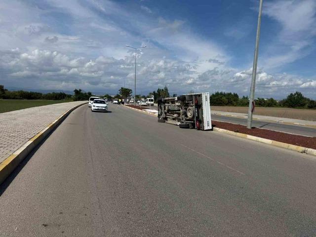 Antalya’da otomobil ile kamyonet çarpıştı: 7 yaralı 5