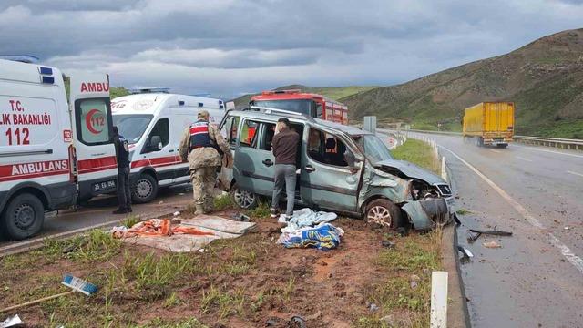 Aşkale’de trafik kazası: 7 yaralı 4