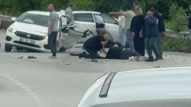 Çanakkale’de 2 otomobil çarpıştı! Ölü ve yaralılar var
