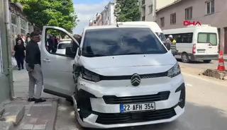 Edirne'de kontrolden &ccedil;ıkan kamyonet dehşet sa&ccedil;tı