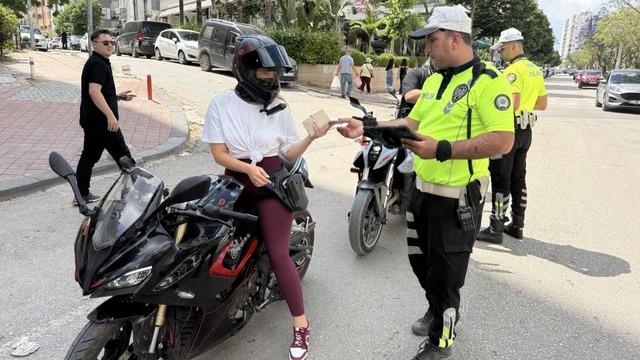 Adana'da 274 motosiklet sürücüsüne ceza kesildi