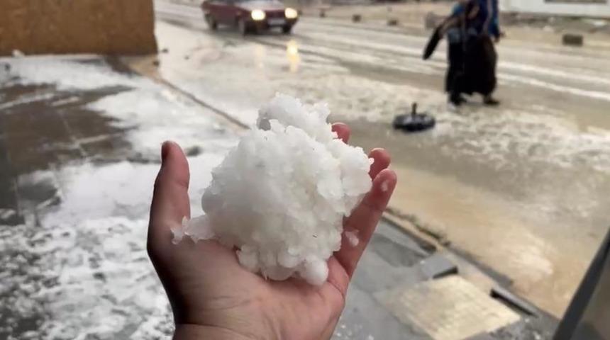 Adıyaman&rsquo;da dolu yağışı hayatı olumsuz etkiledi