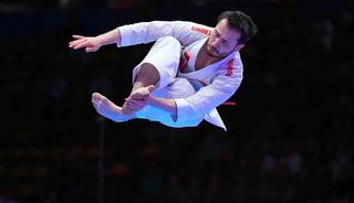 Avrupa Karate Şampiyonası&rsquo;nda Enes &Ouml;zdemir altın madalya kazandı