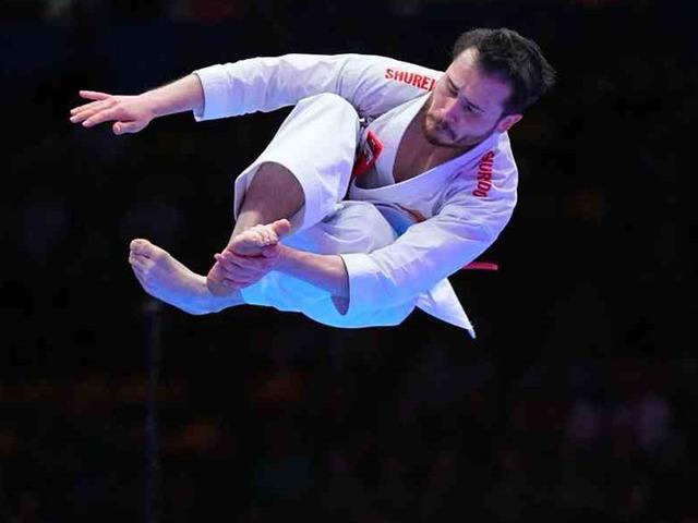 Avrupa Karate Şampiyonası&rsquo;nda Enes &Ouml;zdemir altın madalya kazandı