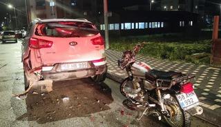 Park halindeki cipe &ccedil;arpan motosiklet s&uuml;r&uuml;c&uuml;s&uuml; hayatını kaybetti