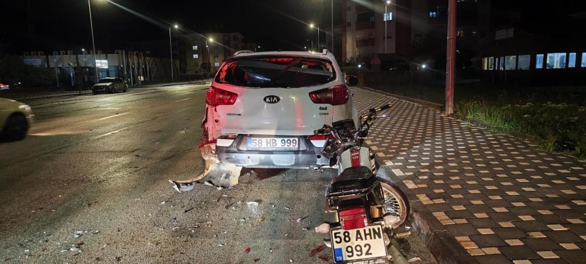 Park halindeki cipe çarpan motosiklet sürücüsü hayatını kaybetti 1