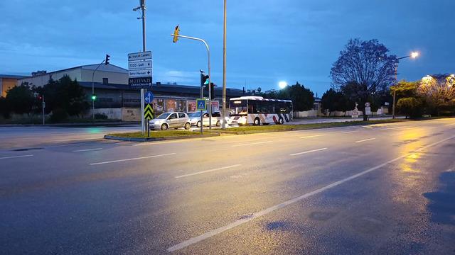 Adana'da 4,9 büyüklüğünde korkutan deprem!