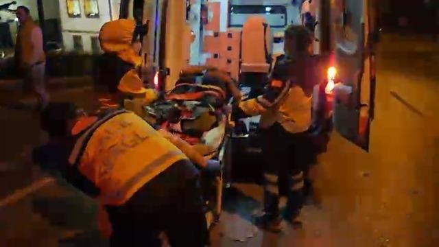 Merdivenlerden uçan motosiklet sürücüsü yaralandı