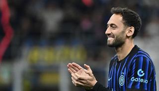 Galatasaray'da Hakan &Ccedil;alhanoğlu bombası! B&uuml;y&uuml;k fedakarlık...