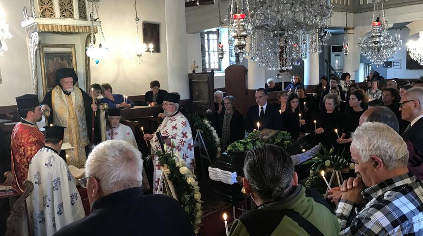 Yunanistan'da vefat etti, vasiyeti &uuml;zerine G&ouml;k&ccedil;eada'da toprağa verildi