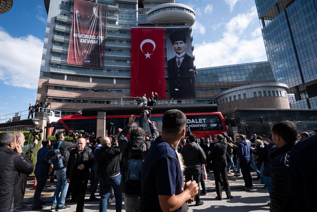Kılıçdaroğlu nu desteklemişlerdi! "Genel Merkeze polis eşliğinde müdahale" tepkisi 3