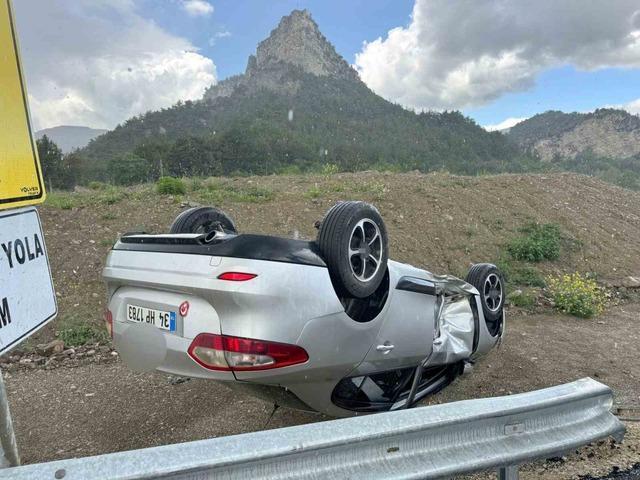 Kastamonu’da su birikintisine kapılan otomobil takla attı 1