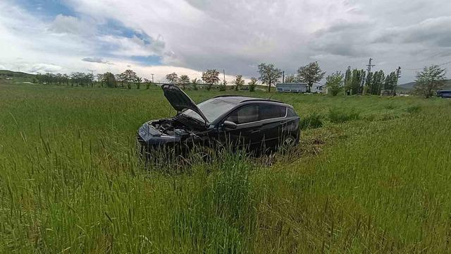 Sivas’ta trafik kazası: 1’i çocuk 3 yaralı