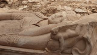 Olympos'ta aristokrat bir kadına ait lahit bulundu